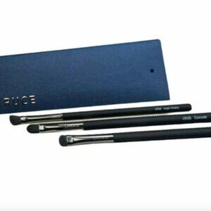 LARUCE BEAUTY - NWT 3-Piece Brush Set